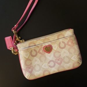 Small coach wristlet beige with hearts